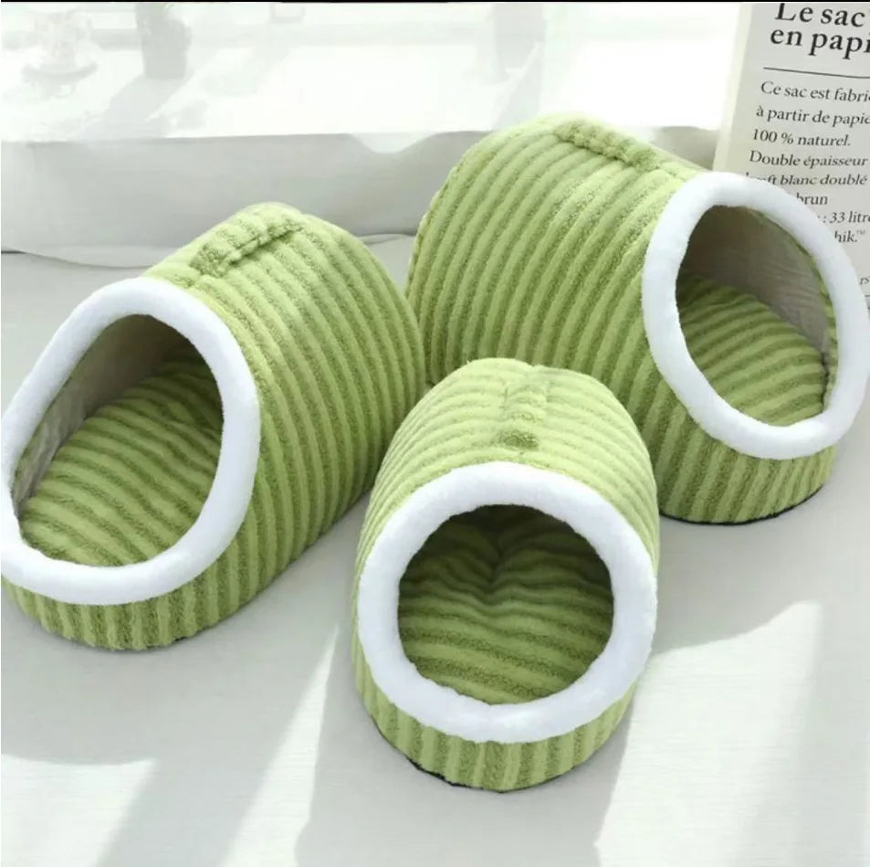 Warm Cozy Pet Bed